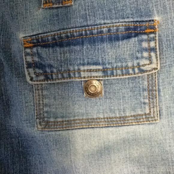 No Boundaries stretch Jean shorts size 11   A55 - Picture 3 of 5